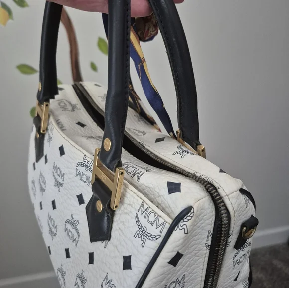 MCM Purse - Picture 6 of 11